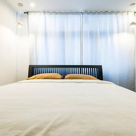 Inner Old Town 196 Chic Guesthouse - Self Check In 曼谷 外观 照片