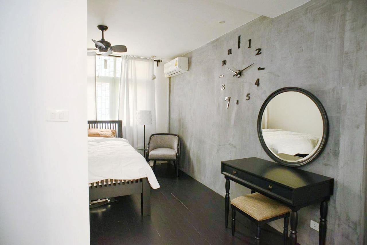 Inner Old Town 196 Chic Guesthouse - Self Check In 曼谷 外观 照片